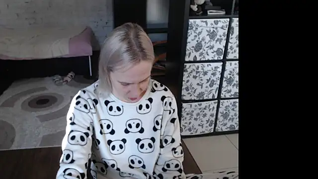 Snapshot of Your_guilty_pleasure1 chatting on February 18, 2026, 9:17 am Your guilty pleasure1 online show from February 18, 2026, 9:17 am