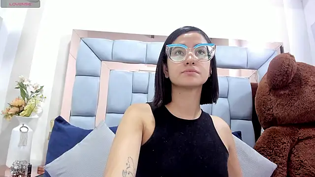 Snapshot of crystalstonee chatting on June 30, 2026, 5:35 pm crystalstonee online show from June 30, 2026, 5:35 pm