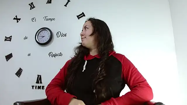 Snapshot of ElaMurray02 chatting on February 5, 2026, 3:41 pm ElaMurray02 online show from February 5, 2026, 3:41 pm