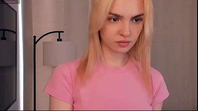 Snapshot of PatricePerlow chatting on February 21, 2026, 7:43 am PatricePerlow online show from February 21, 2026, 7:43 am