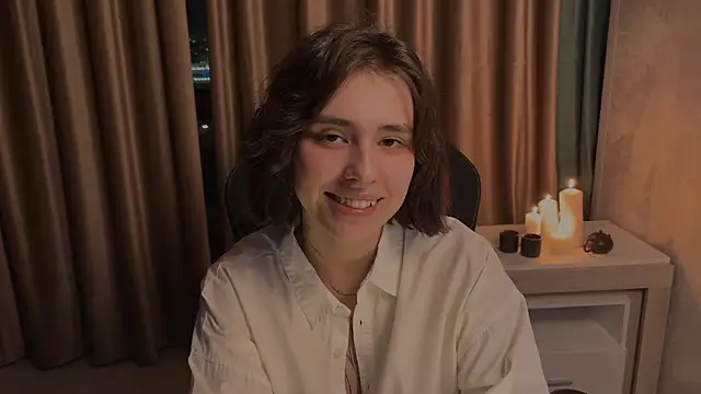 Snapshot of fullofluv chatting on April 1, 2026, 2:58 pm fullofluv online show from April 1, 2026, 2:58 pm