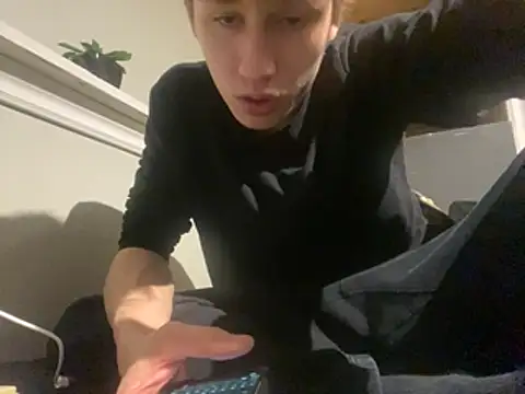 yourwhiteboy1 online show from March 15, 2026, 2:29 am