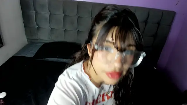 Snapshot of Katty_Kiiss_ chatting on February 5, 2026, 3:46 am Katty Kiiss online show from February 5, 2026, 3:46 am