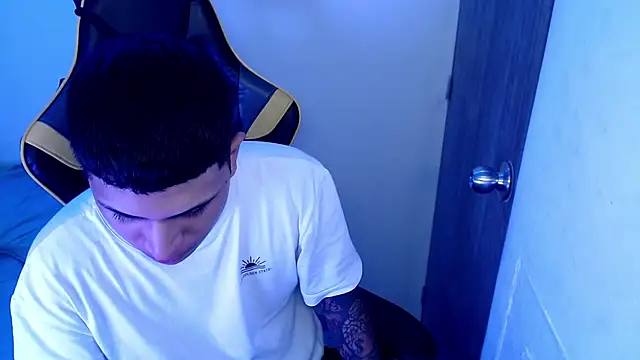 Black diamondd  online show from February 2, 2026, 8:41 pm