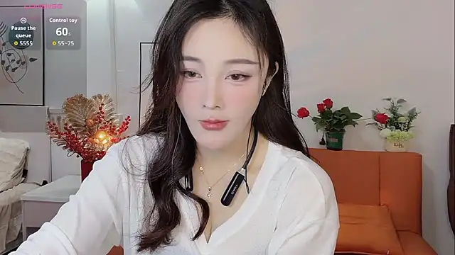 Snapshot of Lisa-295188 chatting on February 27, 2026, 7:19 am Lisa-295188 online show from February 27, 2026, 7:19 am