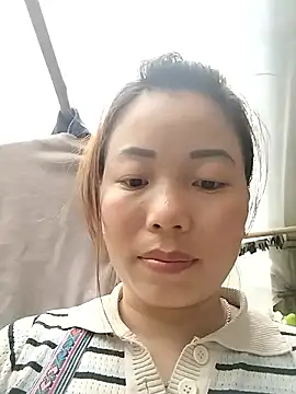 Snapshot of Ella-aa chatting on February 25, 2026, 10:15 am Ella-aa online show from February 25, 2026, 10:15 am