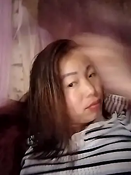 Ella-aa online show from March 4, 2026, 12:35 pm