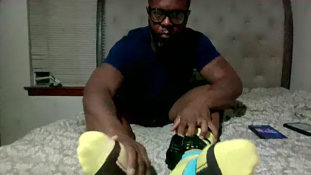 Karifrye online show from February 8, 2026, 3:26 am