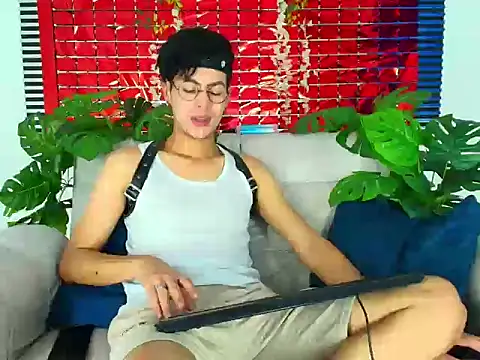 Snapshot of ThiiagoSaeenz chatting on February 21, 2026, 2:08 pm ThiiagoSaeenz online show from February 21, 2026, 2:08 pm