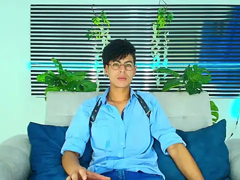 Snapshot of ThiiagoSaeenz chatting on February 2, 2026, 1:32 pm ThiiagoSaeenz online show from February 2, 2026, 1:32 pm