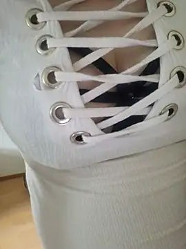 Isa363636 online show from February 23, 2026, 10:49 am