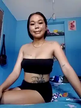 Snapshot of lovely_pilipina19 chatting on June 6, 2026, 3:45 am lovely pilipina19 online show from June 6, 2026, 3:45 am