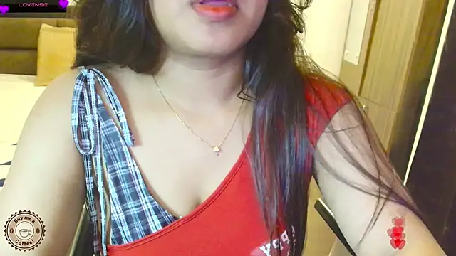 Snapshot of Yara-143 chatting on July 15, 2026, 4:47 pm Yara-143 online show from July 15, 2026, 4:47 pm