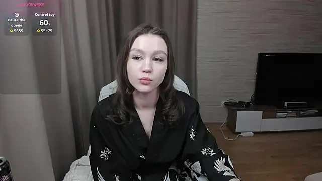 Snapshot of CarmenHill chatting on February 17, 2026, 4:43 am CarmenHill online show from February 17, 2026, 4:43 am