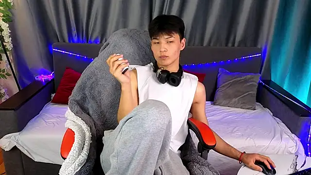 XanneLL online show from February 26, 2026, 6:41 pm