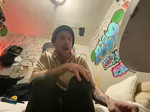 gothboiplzty online show from February 18, 2026, 1:36 am