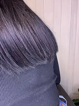 cristal  violetaa online show from February 4, 2026, 2:50 am