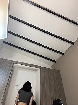 luci butterfly online show from February 27, 2026, 7:14 pm