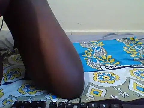 Snapshot of Shelaxoliswa chatting on April 4, 2026, 6:42 am Shelaxoliswa online show from April 4, 2026, 6:42 am