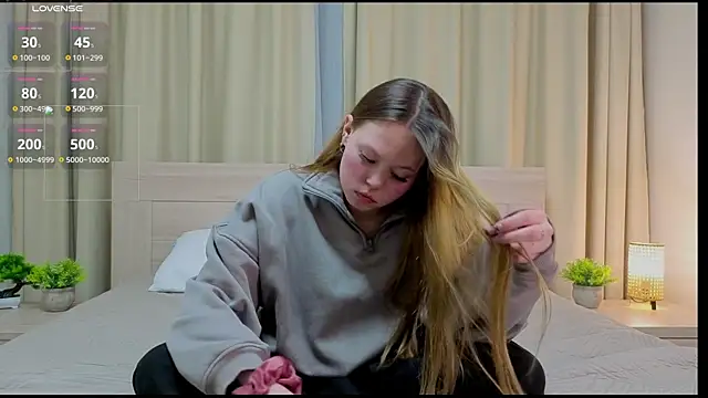 Snapshot of aloreana chatting on February 13, 2026, 4:07 pm aloreana online show from February 13, 2026, 4:07 pm