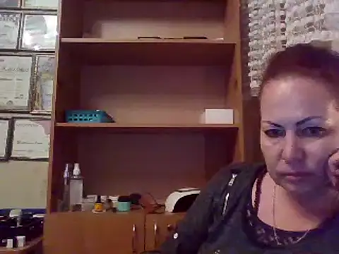 KrystalStyles online show from April 5, 2026, 5:30 pm