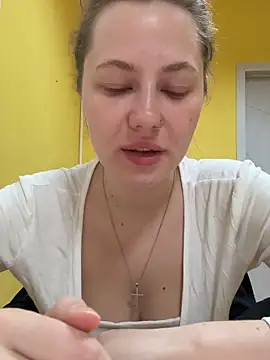 AsynaYuuki online show from May 27, 2026, 10:22 am