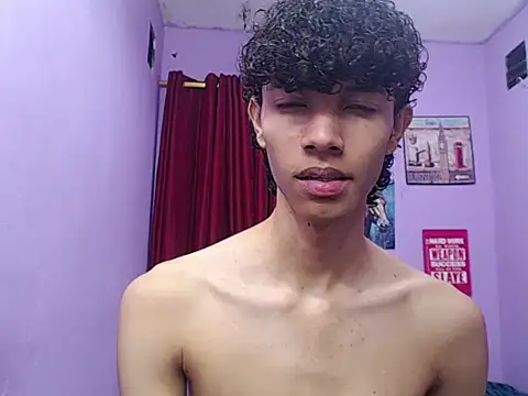 bigcock twinks online show from March 3, 2026, 11:45 pm