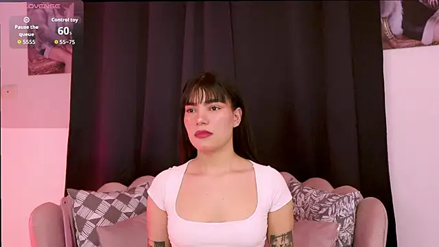 dakotacollins  online show from March 30, 2026, 1:18 am