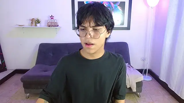 Maecum18 online show from February 19, 2026, 8:39 pm