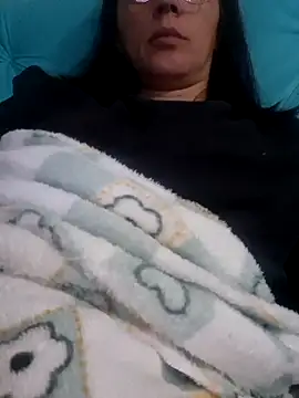 Snapshot of Renataalves chatting on June 18, 2026, 12:20 am Renataalves online show from June 18, 2026, 12:20 am