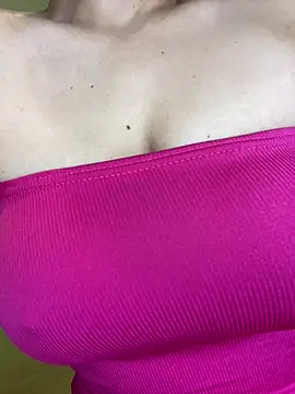 Snapshot of eva_luz chatting on February 3, 2026, 10:48 pm eva luz online show from February 3, 2026, 10:48 pm