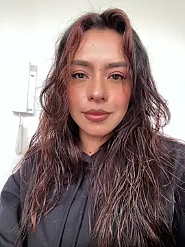 foxxy lover online show from April 6, 2026, 6:20 pm