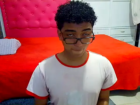 Snapshot of philipsex28 chatting on February 3, 2026, 10:04 pm philipsex28 online show from February 3, 2026, 10:04 pm