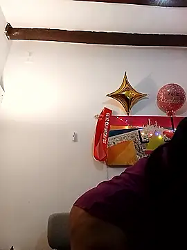 yoahotpetrafiery online show from April 4, 2026, 3:02 am