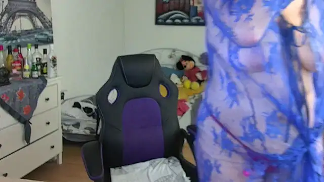 Snapshot of Sylly chatting on March 16, 2025, 2:22 pm Sylly online show from March 16, 2025, 2:22 pm