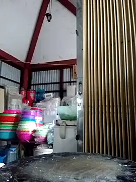 YIYI-502 online show from February 9, 2026, 5:38 am