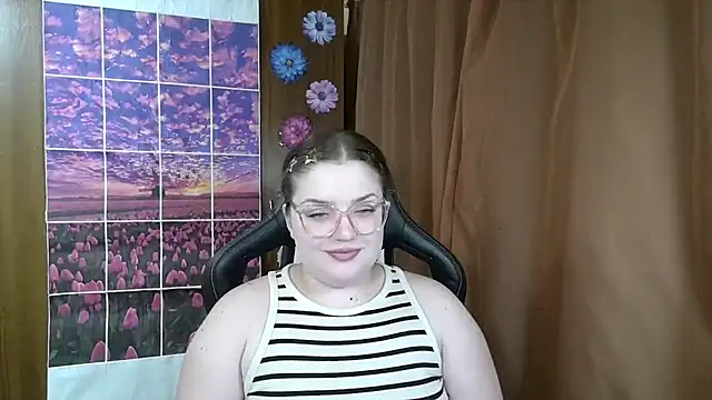 Snapshot of Teasing_Dora chatting on July 22, 2026, 12:34 am Teasing Dora online show from July 22, 2026, 12:34 am