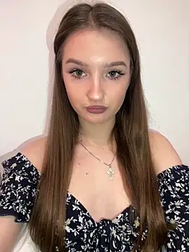 Snapshot of Green_eyes_lady chatting on May 20, 2026, 4:26 pm Green eyes lady online show from May 20, 2026, 4:26 pm