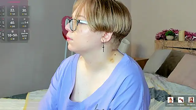 Lauraaa Smith online show from February 18, 2026, 12:41 am