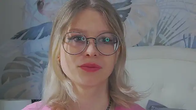 Snapshot of Ivy_Allen chatting on February 8, 2026, 6:05 pm Ivy Allen online show from February 8, 2026, 6:05 pm