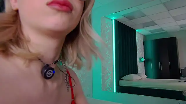 Snapshot of Ivy_Allen chatting on February 20, 2026, 5:59 pm Ivy Allen online show from February 20, 2026, 5:59 pm