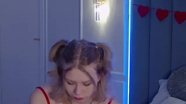 Snapshot of Ivy_Allen chatting on February 23, 2026, 6:19 pm Ivy Allen online show from February 23, 2026, 6:19 pm