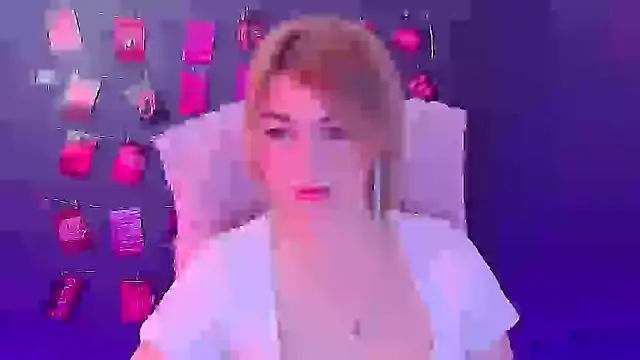 CuttieEmma online show from March 22, 2026, 12:50 pm