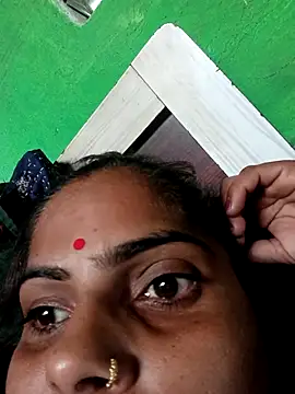 Priyakoli4568 online show from April 18, 2026, 5:21 am