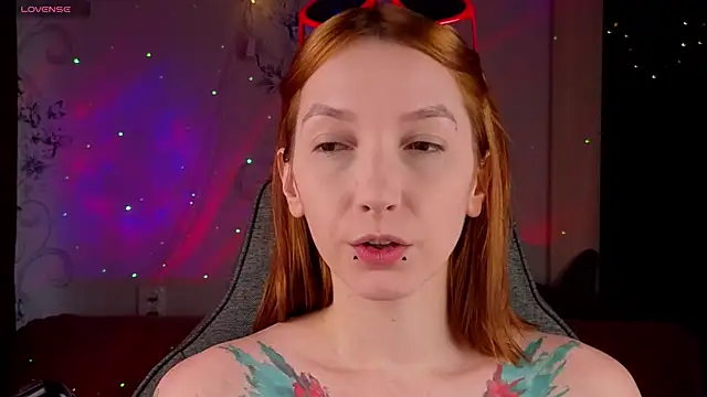 Vamp Mila online show from May 7, 2026, 1:14 pm