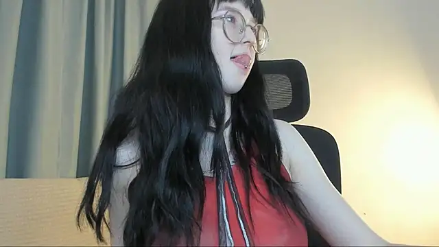 CosmicGleam online show from April 9, 2026, 9:10 pm