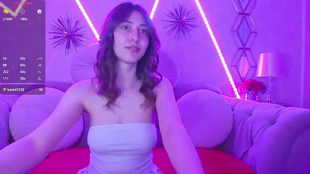 Snapshot of DreamyRosie chatting on February 21, 2026, 9:28 pm DreamyRosie online show from February 21, 2026, 9:28 pm