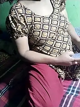 Romantic-Couple999 online show from February 7, 2026, 5:32 pm