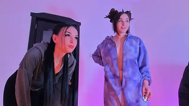 Snapshot of Peanaughty chatting on February 12, 2026, 8:25 am Peanaughty online show from February 12, 2026, 8:25 am