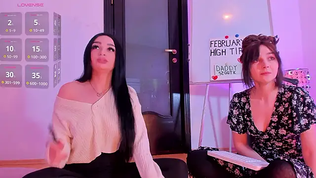 Snapshot of Peanaughty chatting on February 18, 2026, 7:17 am Peanaughty online show from February 18, 2026, 7:17 am